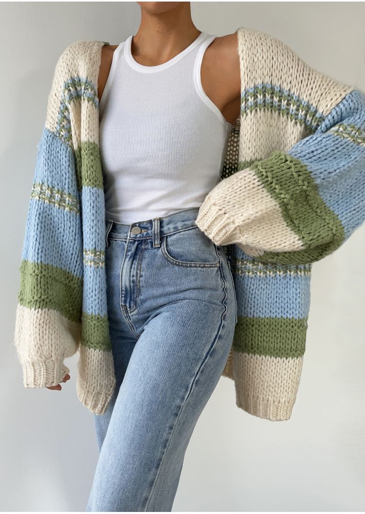 The Style and Comfort of Chunky Knit Sweaters