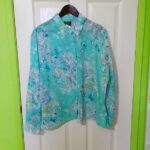 1688751910_Floral-Button-Down-Shirt-Outfits-For-Ladies.jpg