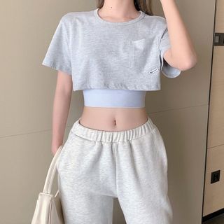 Loose Crop Top Outfits