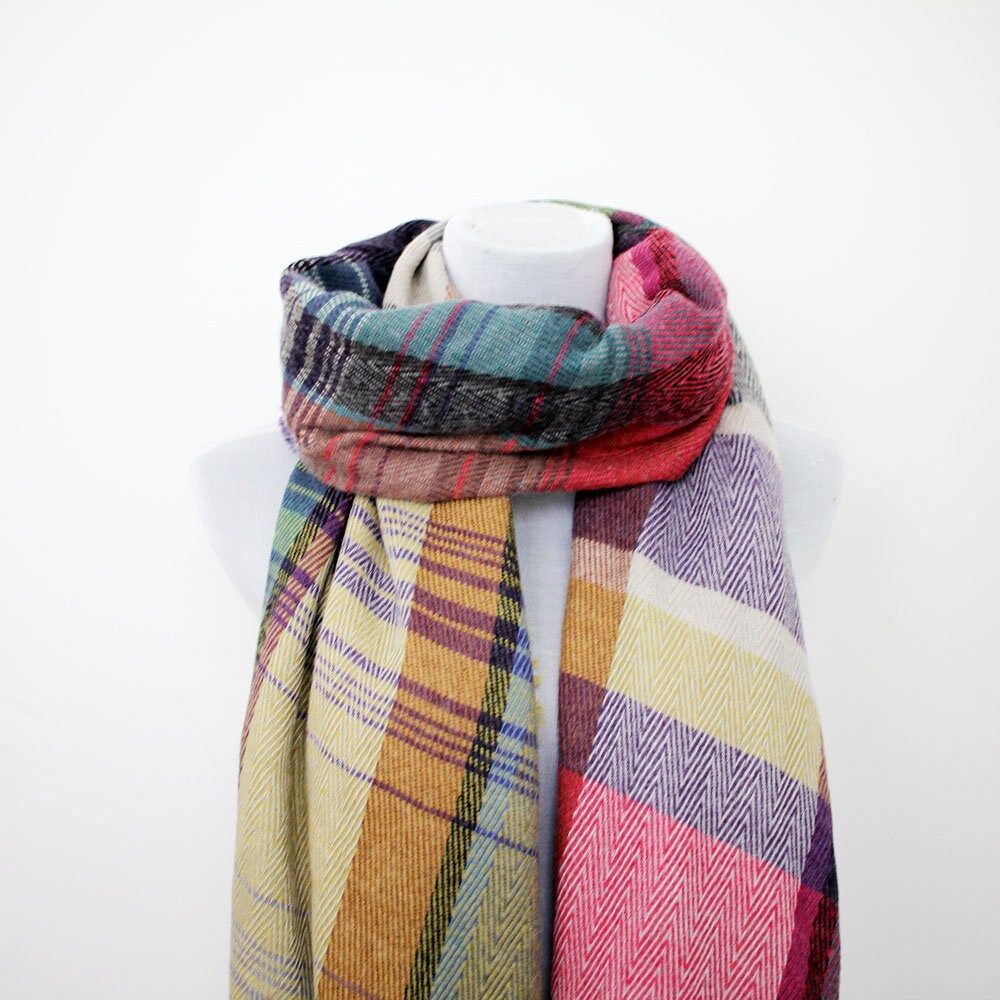 Stay Cozy This Winter with a Trendy Dip-Dye Plaid Scarf