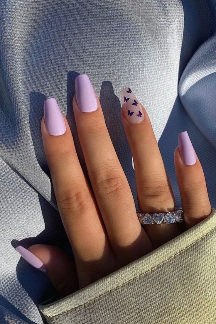 Professional Nail Trends for the Workplace