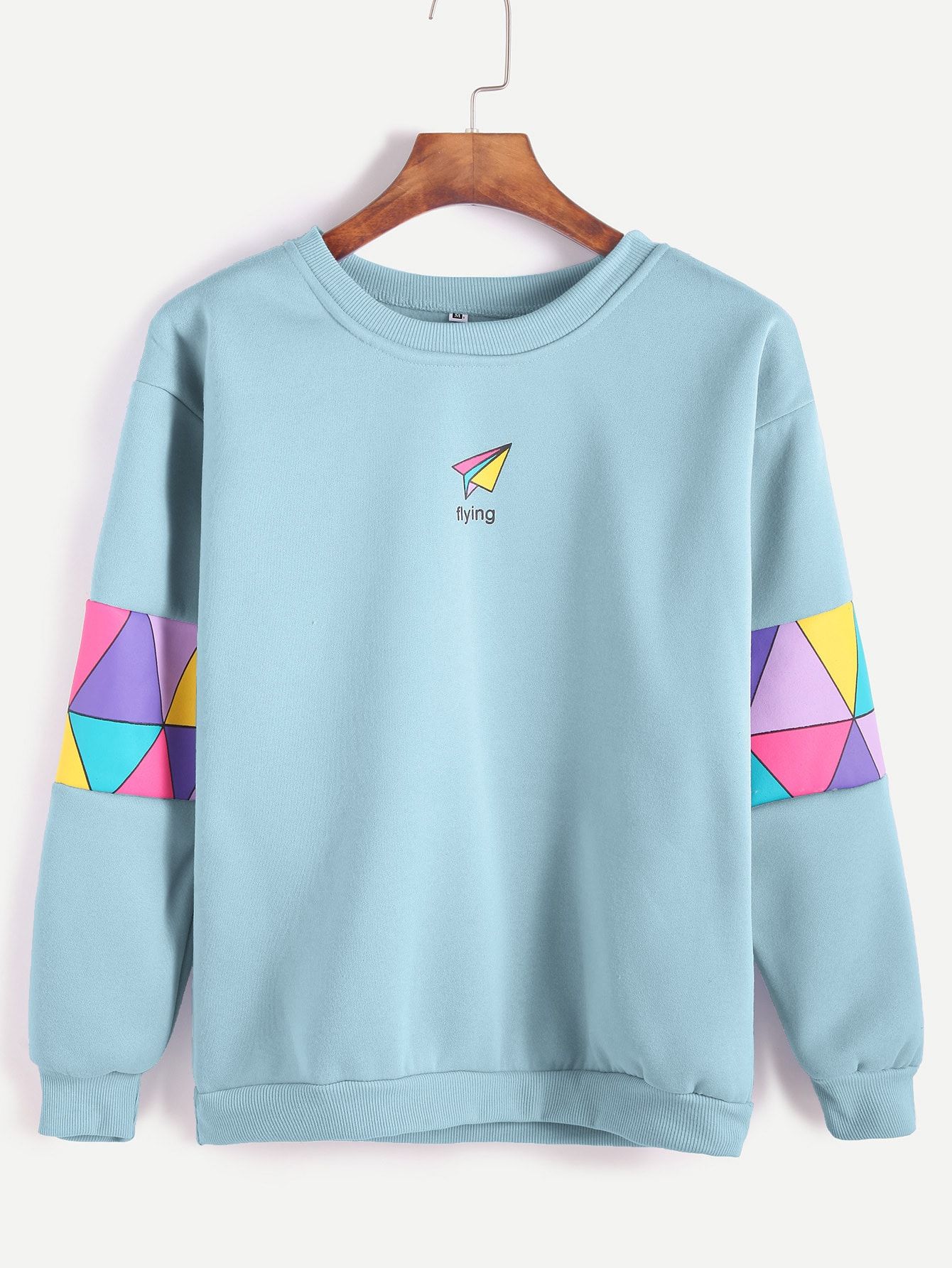 Create Your Own Stylish Contrasting Raglan Sweatshirt with This DIY Tutorial