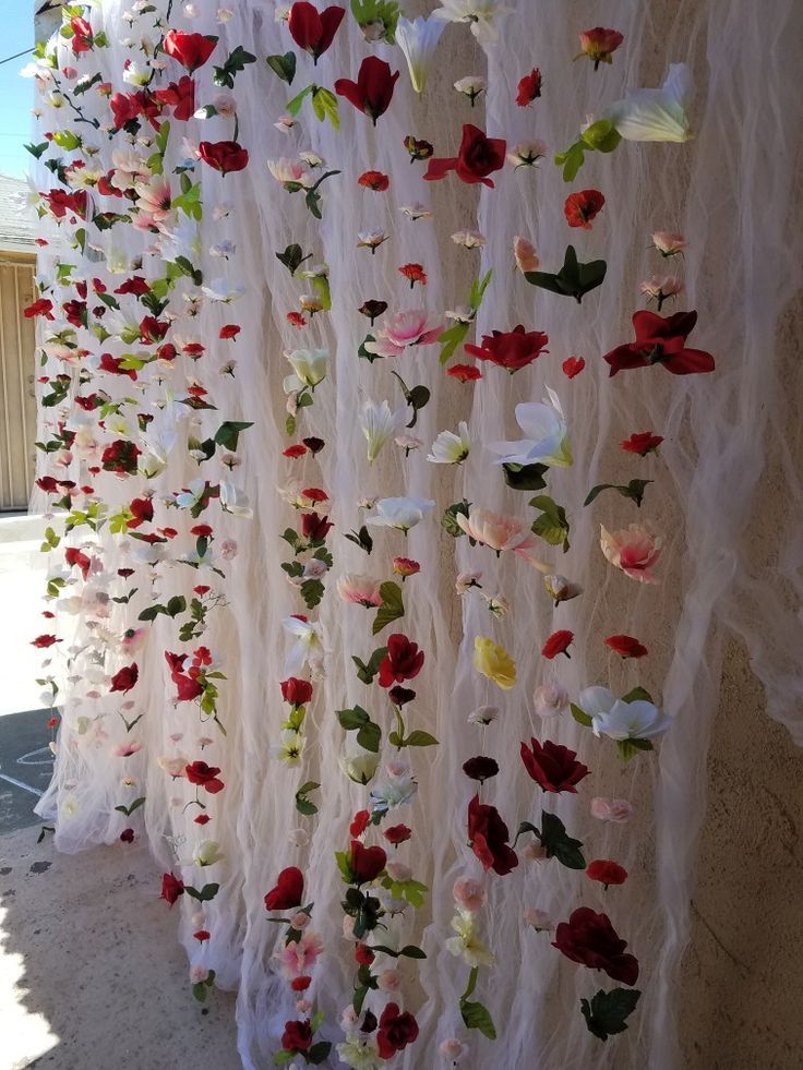 Creating Memorable Engagement Party Decorations