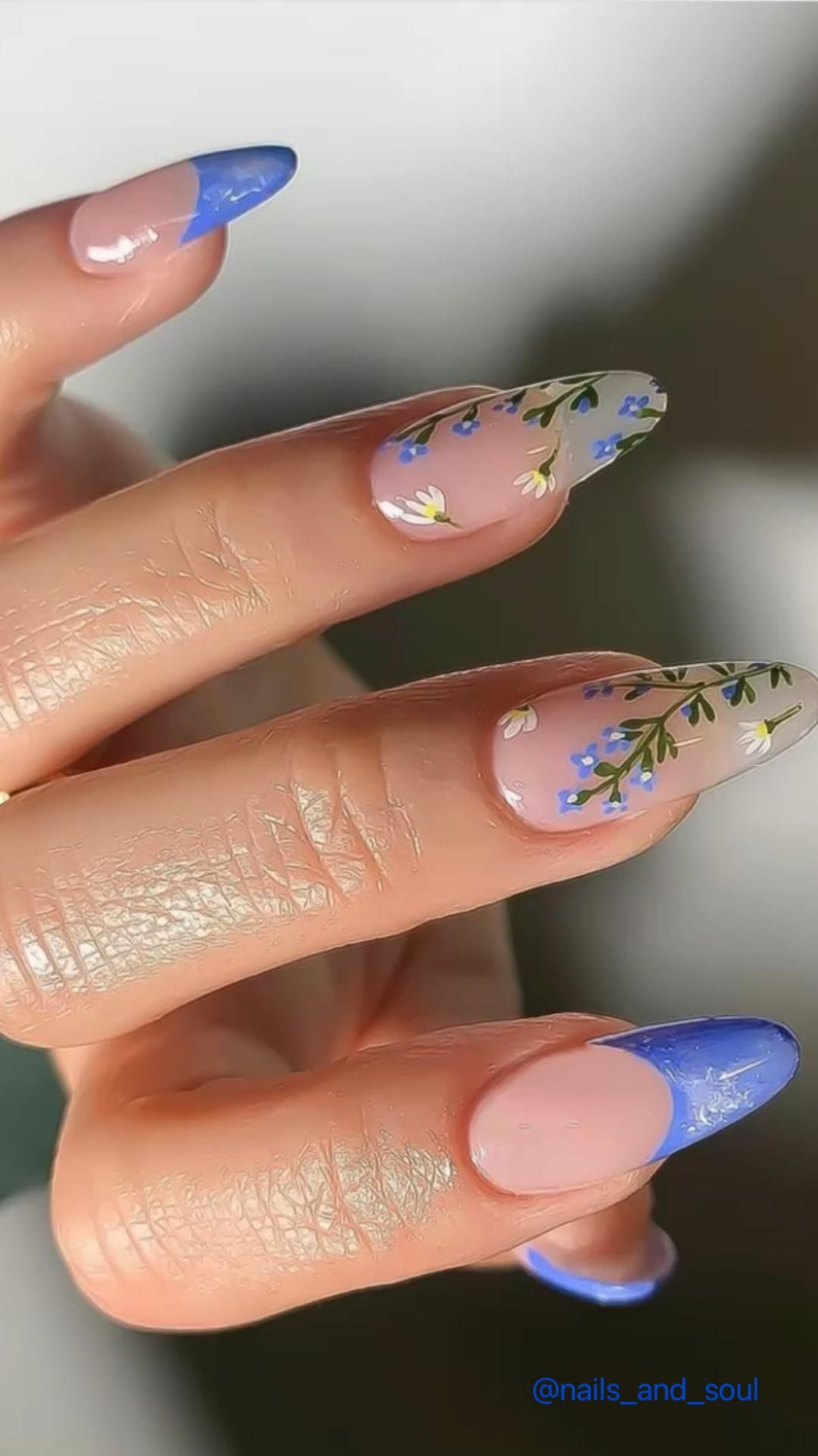 Stunning Floral Nail Art Designs to Try Today