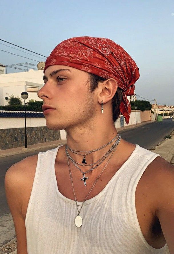 Men Outfits With Bandana
  Scarves