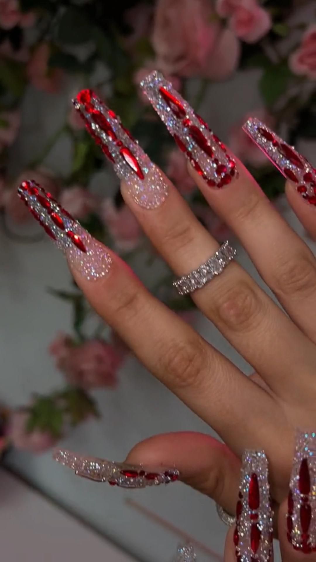 Sparkling Festive Nail Art: Adding Rhinestones to Your Christmas Manicure