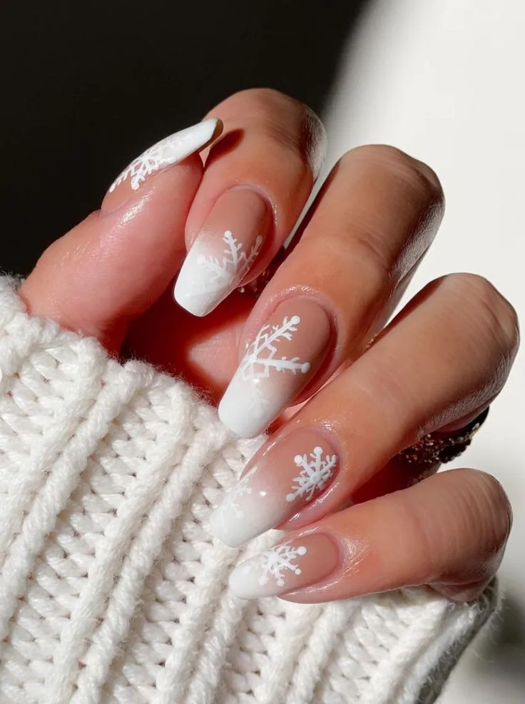Sparkling and Festive Christmas Nail Designs