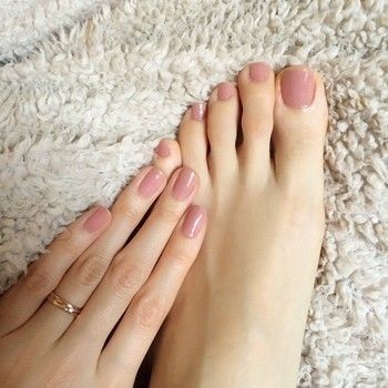 Elegant Nude Nail Design for a Sophisticated Look