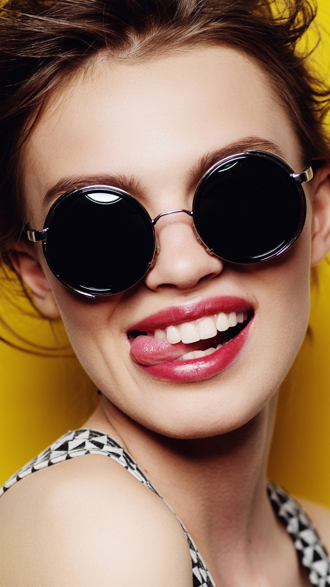 Embrace Your Style with Round Sunglasses
