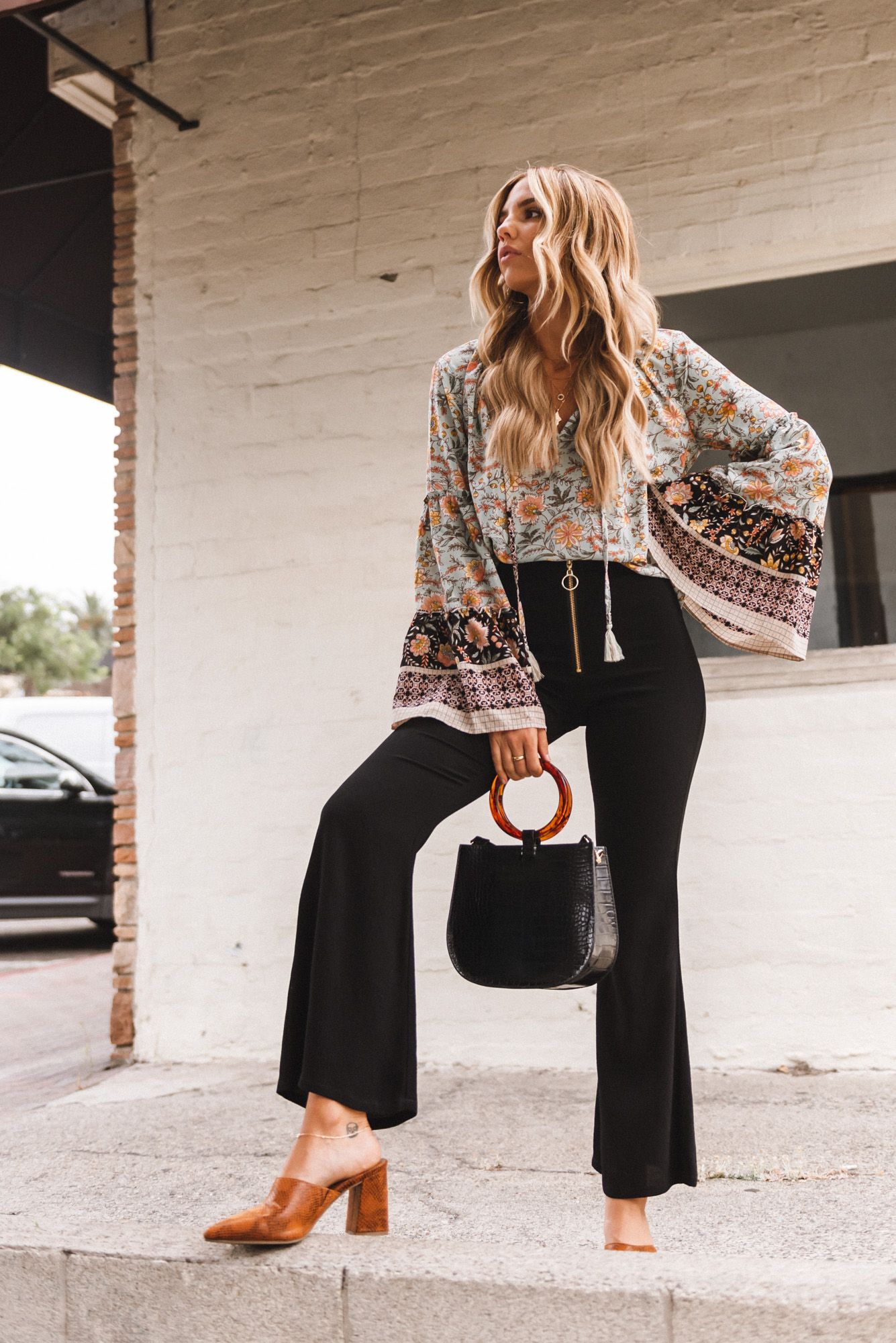 Effortlessly Chic: Bohemian Style Fall Outfits for the Season