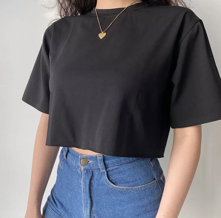 Loose Crop Top Outfits