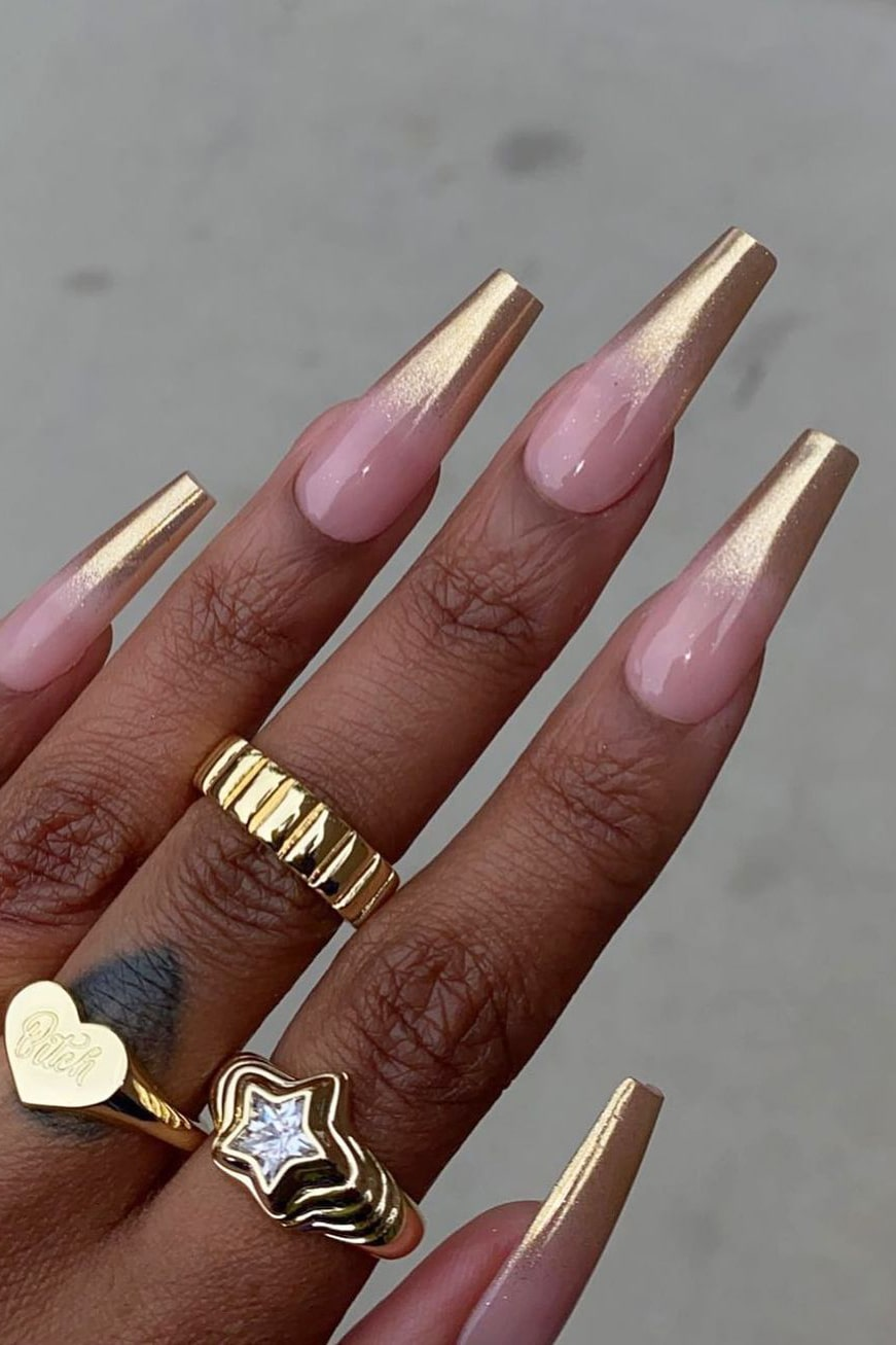 Shiny Metallic Nails: The Latest Trend in Beauty