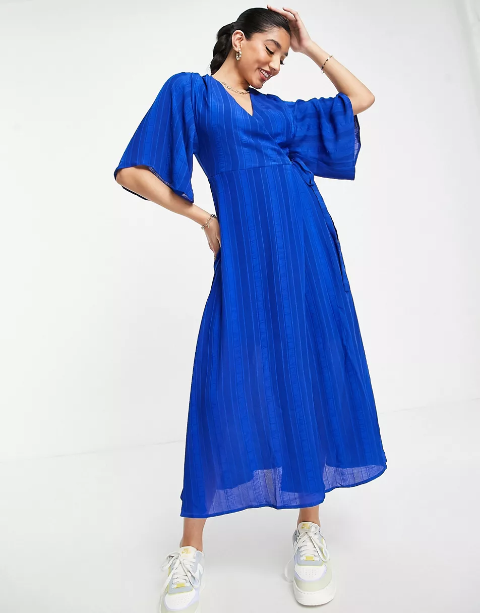 Cobalt Blue Dress Outfits