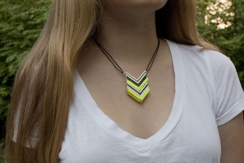 Create Your Own Stylish Chevron Necklace with This DIY Tutorial