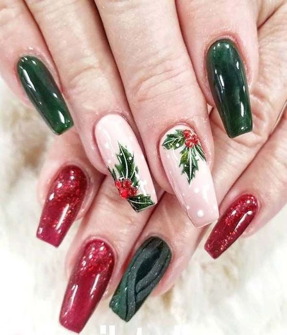 Decking the Halls: Festive Christmas Nail Designs