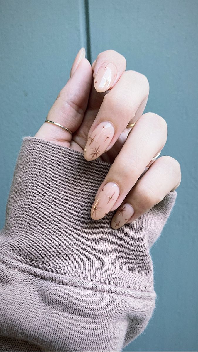 Shine Like a Star with this Luxurious Manicure Trend