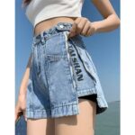 1688794898_Jeans-Short-Outfits.jpg