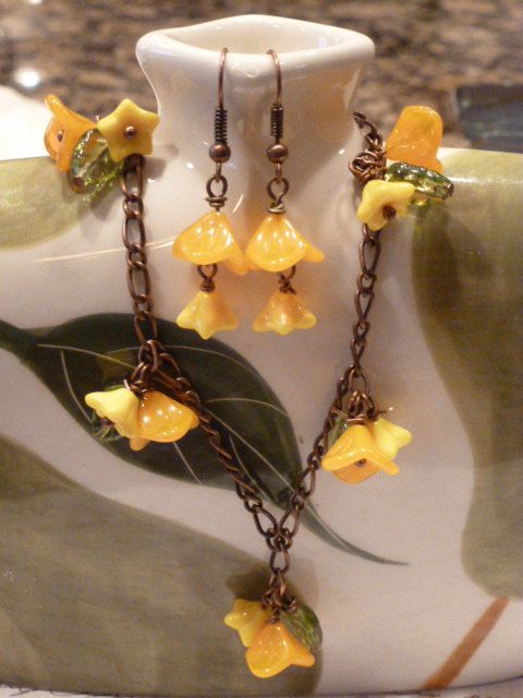 Beaded Flower Charm Bracelet