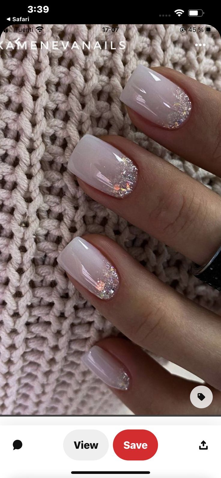 Sparkle and Shine: How Glitter Nails can Elevate Your Beauty Routine
