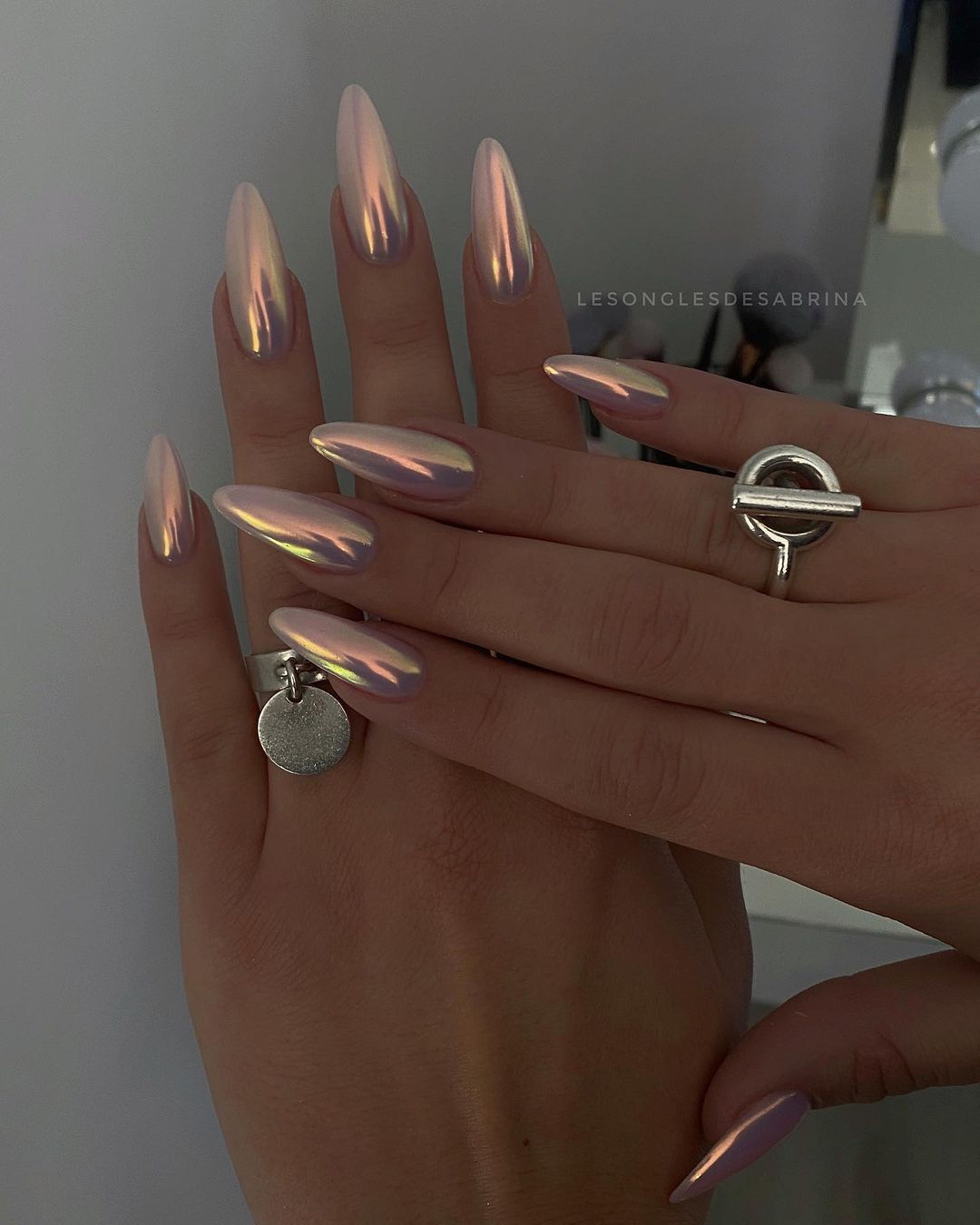 Shimmer and Shine: The Trend of Holographic Nails