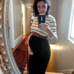 1688801302_Maternity-Outfits-For-Work.jpg
