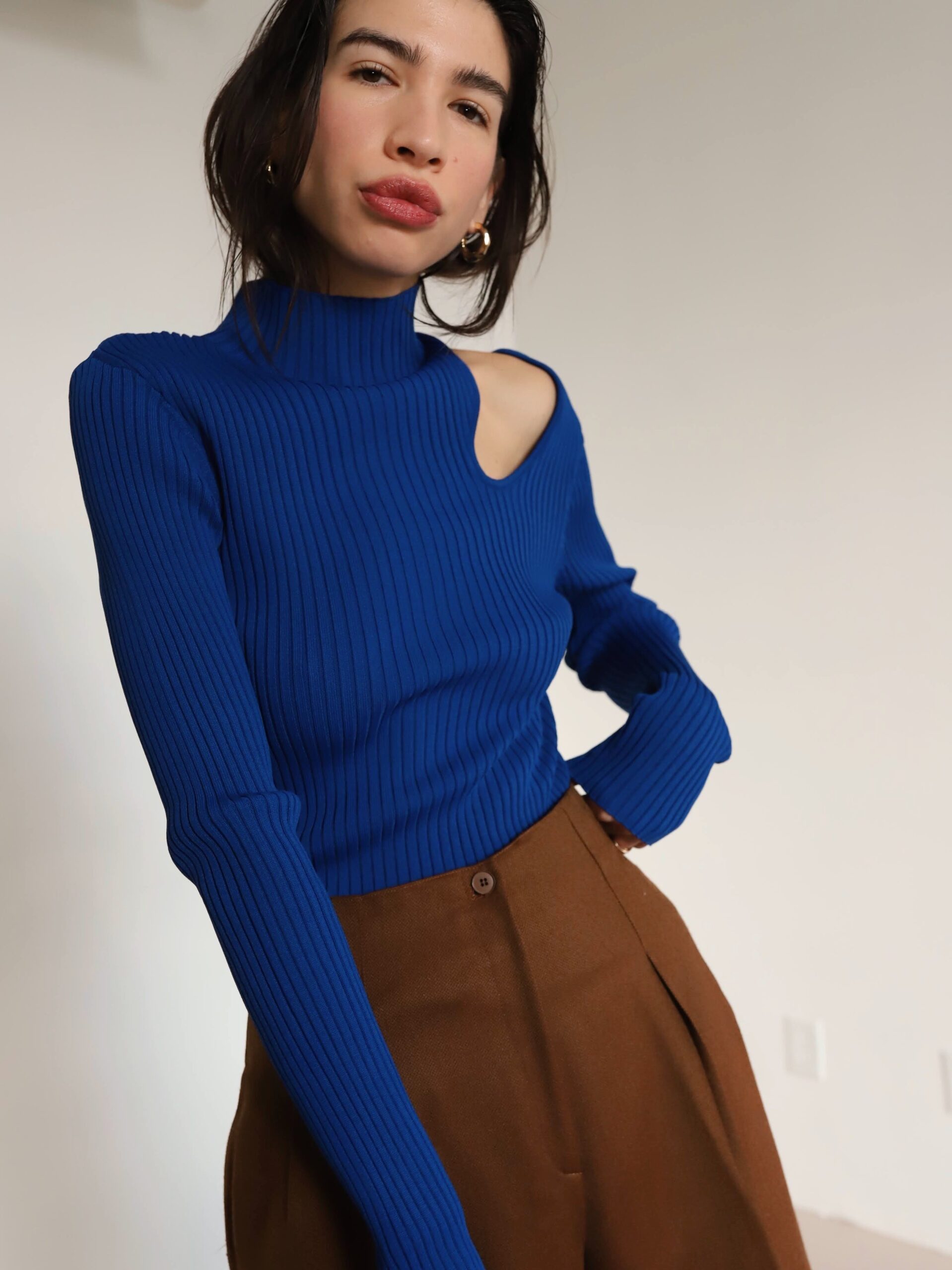Transform Your Wardrobe with Stunning Cobalt Blue Pants Outfits
