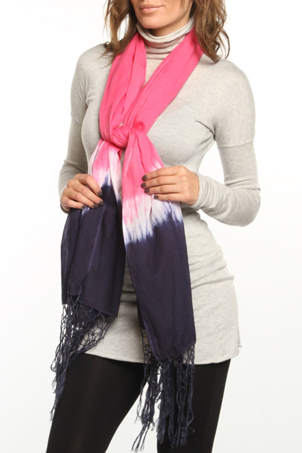 Stay Cozy with a Beautiful Dip-Dye Plaid Scarf This Winter