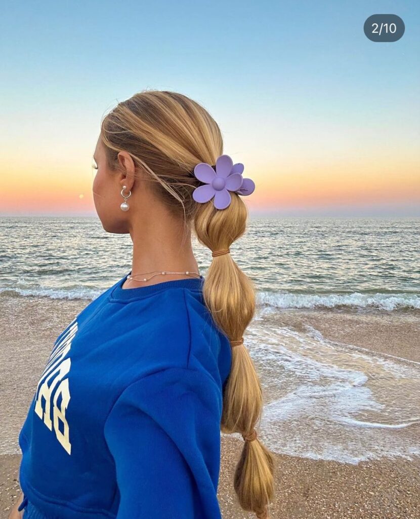 1688817263_Cute-Hairstyle-To-Beach.jpg