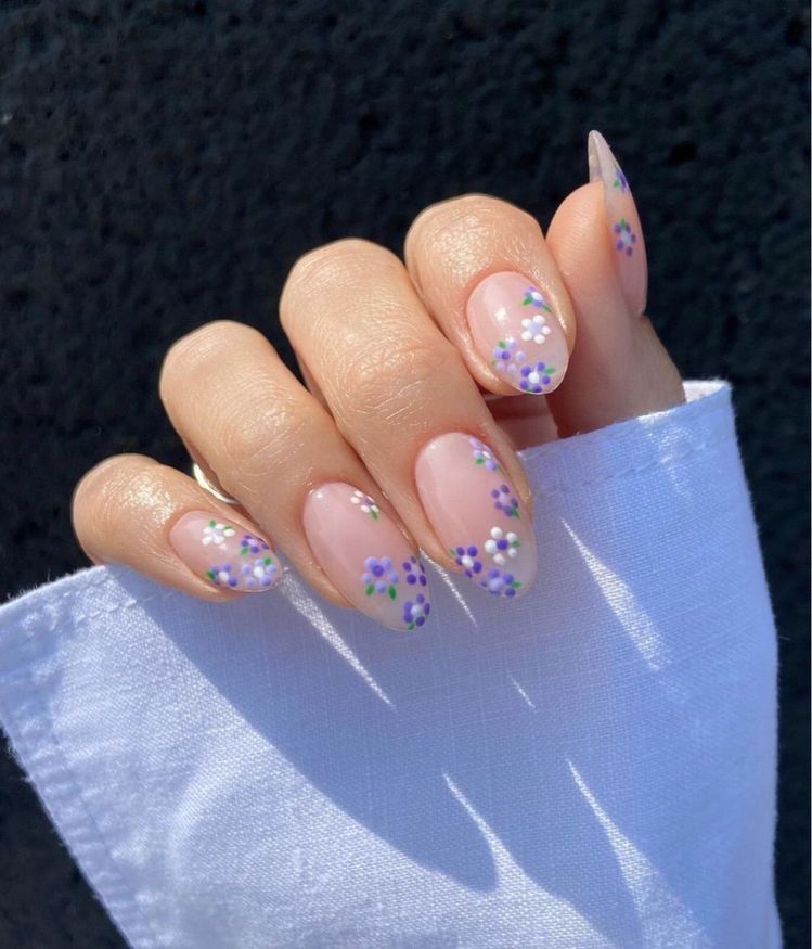 Blooming Beauty: Stunning Flower Nail Designs to Try