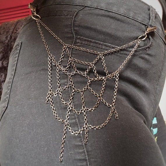 Cool DIY Chain Belt for
  stylish look