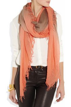 Stylish Dip-Dye Plaid Scarf Perfect for Winter Wardrobe