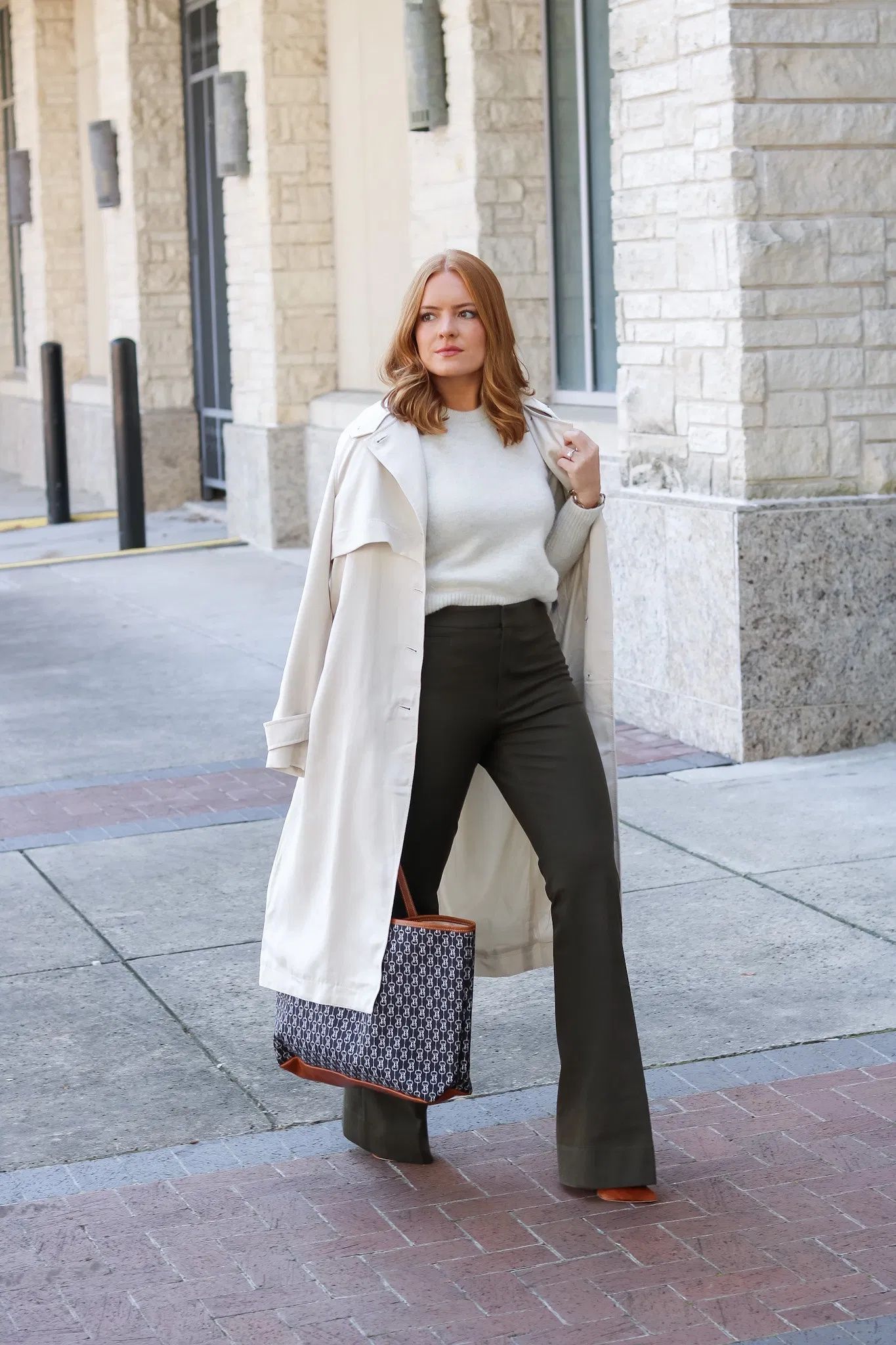 Stylish Fall Outfits for Women in the Workplace