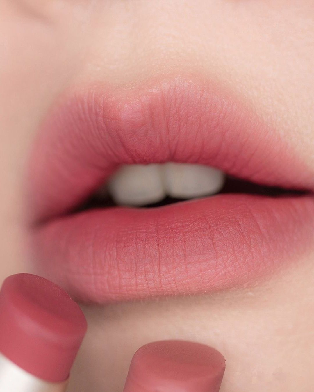 Mastering the Art of Gradient Lips Makeup