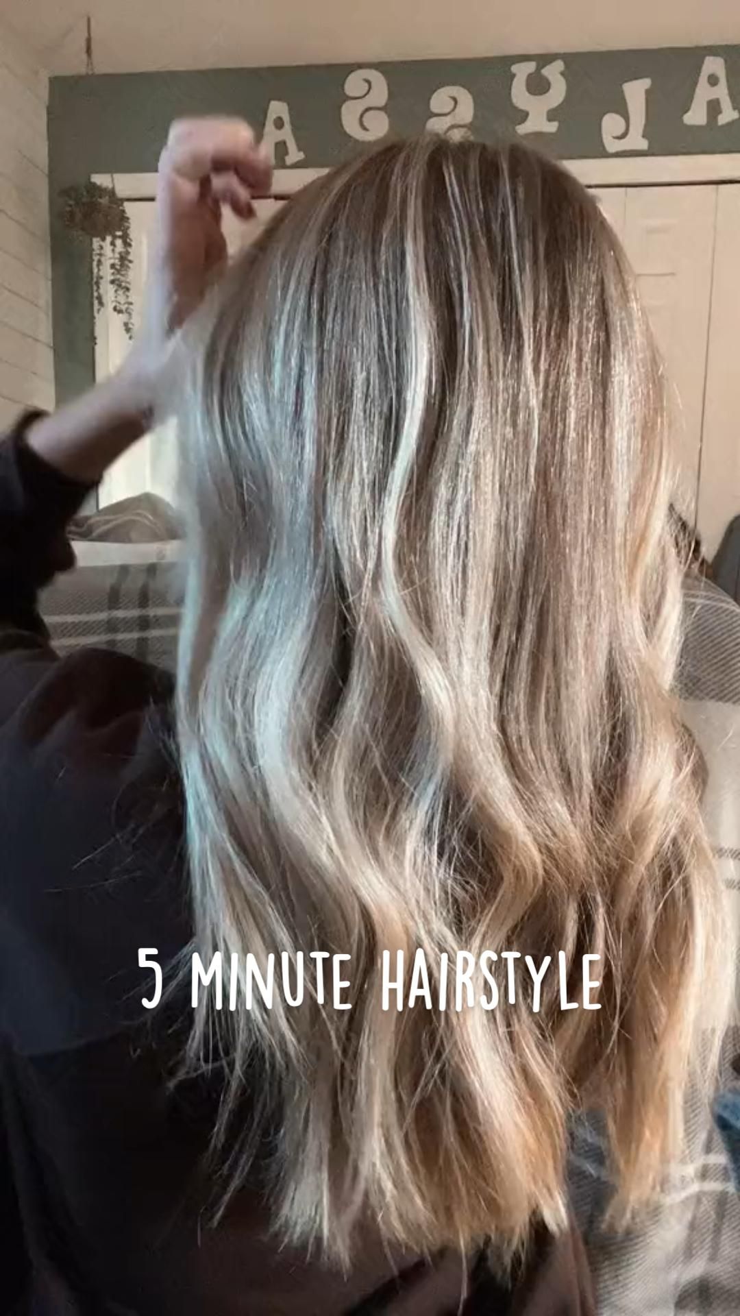 Effortless Half Up Hairstyle in Minutes