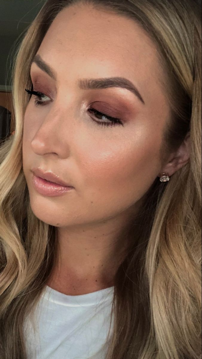 Perfect Makeup Looks for a Romantic Evening Out