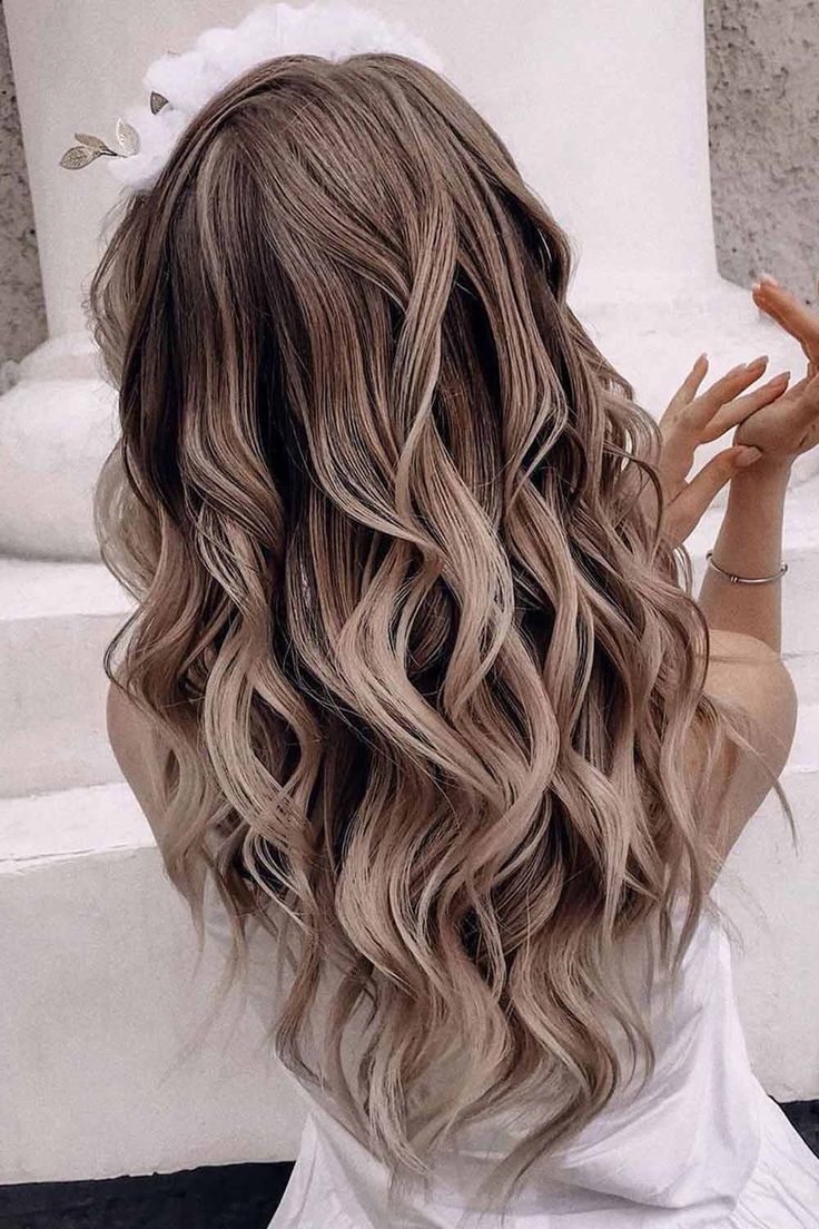 The Allure of Beach Waves: A Refreshing Look for Your Hair