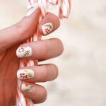 Holiday-Nail-Art-With-Spruce-And-Berries.jpg