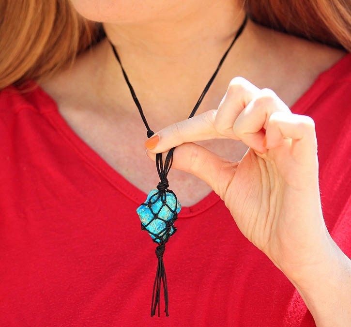 Essential Tips for Creating a Beautiful Macrame Pendant Necklace