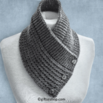 No-Knit-Cowl-With-A-Big-Button.png