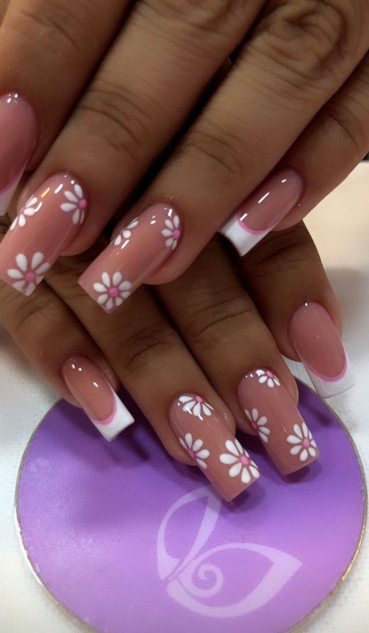 Fresh Nail Designs to Welcome Springtime