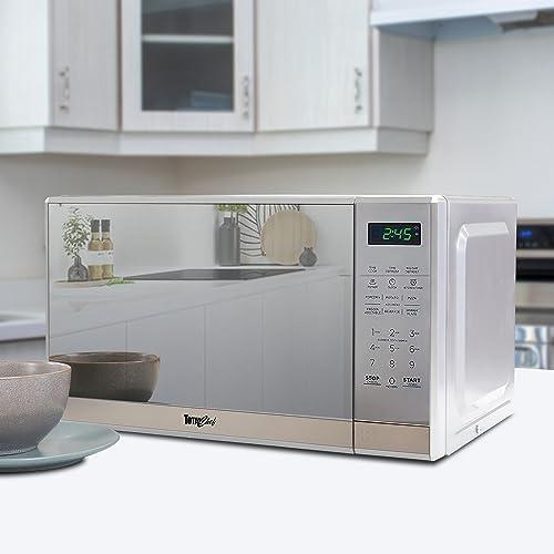 Efficient & Stylish: Our Review of the 0.7 Cu. Ft. Red Microwave