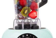 Why We Love the Dash Chef Deluxe Blender for Every Kitchen Task