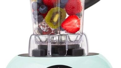 Why We Love the Dash Chef Deluxe Blender for Every Kitchen Task