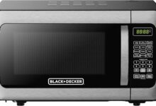 Discover Culinary Ease with the BLACK+DECKER Microwave Oven