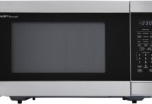 Discovering Convenience: Our Review of the SHARP Microwave Oven
