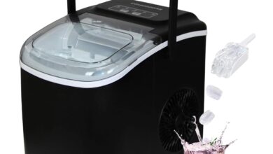 Commodore Bullet Ice Maker Keeps Ice On Your Counter